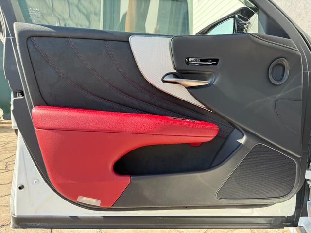 ＬＳ ＬＳ５００ｈ　Ｆスポーツ　サンルーフ　ＴＲＤエアロ＆マフラー　赤黒革シート　マークレビンソンサウンド　デジタルインナーミラー　パノラミックビューモニター　Ａ　純正２０インチＡＷ　シートヒーター／エアコン　純正ナビ　ＥＴＣ２．０（67枚目）