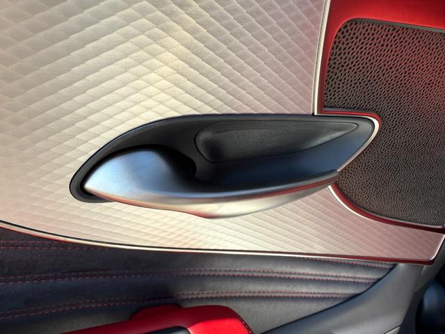 ＬＳ ＬＳ５００ｈ　Ｆスポーツ　サンルーフ　ＴＲＤエアロ＆マフラー　赤黒革シート　マークレビンソンサウンド　デジタルインナーミラー　パノラミックビューモニター　Ａ　純正２０インチＡＷ　シートヒーター／エアコン　純正ナビ　ＥＴＣ２．０（77枚目）