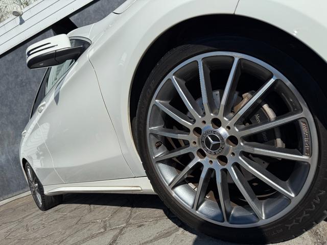 ＣＬＡクラス ＣＬＡ１８０　ＡＭＧ　スタイル　レーダーセーフティＰＫＧ　パノラミックスライディングルーフ　Ｈａｒｍａｎ／Ｋａｒｄｏｎスピーカー　ハーフレザーシート　シートヒータ　パワーシート　純正１８インチＡＷ　クルーズコントロール　Ｂカメラ（4枚目）