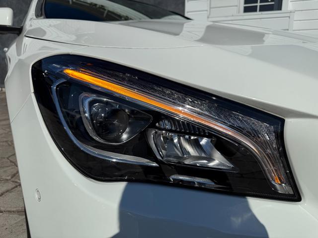 ＣＬＡクラス ＣＬＡ１８０　ＡＭＧ　スタイル　レーダーセーフティＰＫＧ　パノラミックスライディングルーフ　Ｈａｒｍａｎ／Ｋａｒｄｏｎスピーカー　ハーフレザーシート　シートヒータ　パワーシート　純正１８インチＡＷ　クルーズコントロール　Ｂカメラ（17枚目）