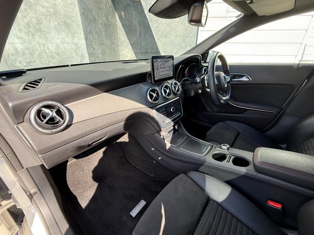 ＣＬＡクラス ＣＬＡ１８０　ＡＭＧ　スタイル　レーダーセーフティＰＫＧ　パノラミックスライディングルーフ　Ｈａｒｍａｎ／Ｋａｒｄｏｎスピーカー　ハーフレザーシート　シートヒータ　パワーシート　純正１８インチＡＷ　クルーズコントロール　Ｂカメラ（49枚目）
