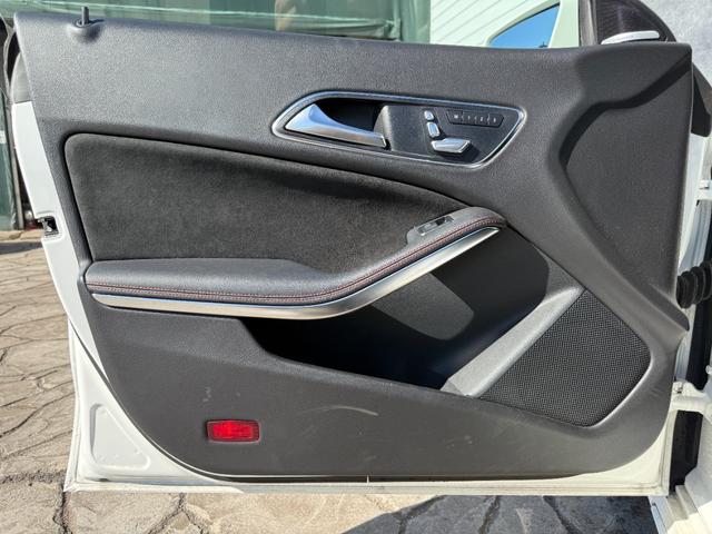 ＣＬＡクラス ＣＬＡ１８０　ＡＭＧ　スタイル　レーダーセーフティＰＫＧ　パノラミックスライディングルーフ　Ｈａｒｍａｎ／Ｋａｒｄｏｎスピーカー　ハーフレザーシート　シートヒータ　パワーシート　純正１８インチＡＷ　クルーズコントロール　Ｂカメラ（65枚目）