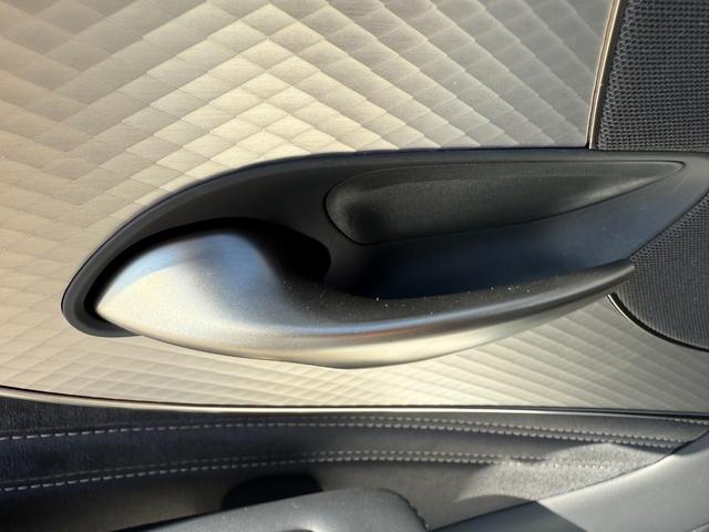 ＬＳ ＬＳ５００　Ｆスポーツ　サンルーフ　ＴＲＤエアロ＆マフラー　デジタルインナーミラー　パノラミックビューモニター　ＨＵＤ　純正２０インチＡＷ　セーフティシステム　シートヒーター／エアコン　　パワーバックドア　ＥＴＣ２．０（77枚目）