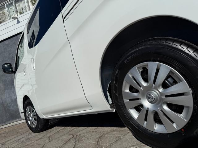 キャラバン ロンググランドプレミアムGX 登録済未使用車! デジタルインナーミラー アラウンドビューモニター 左側パワースライドドア イージークローザー クリアランスソナー LEDヘッドライト ヒートアップスイッチ スペアタイヤ(25枚目)