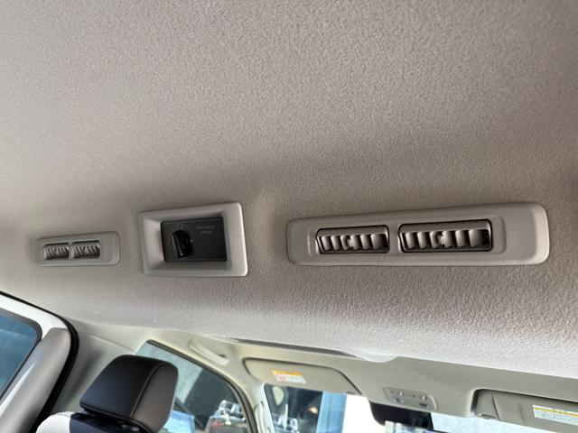 キャラバン ロンググランドプレミアムGX 登録済未使用車! デジタルインナーミラー アラウンドビューモニター 左側パワースライドドア イージークローザー クリアランスソナー LEDヘッドライト ヒートアップスイッチ スペアタイヤ(61枚目)