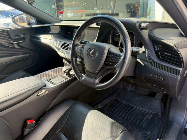 ご来店頂く全てのお客様へ最高のパフォーマンスでお出迎えさせて頂きます。皆様からのお問い合わせスタッフ一同心からお待ちしております。お問い合わせ→０５６７−３３−２０８８までお願い致します。