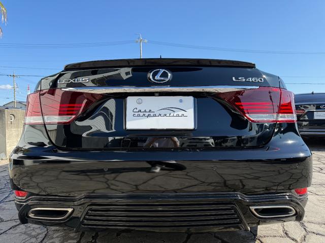ＬＳ ＬＳ４６０　バージョンＣ　ＢＢＳ２１インチＡＷ　ＷＡＬＤエアロ（Ｆ／Ｓ／Ｒ）　黒革シート　エアサスコントローラー　ブラインドスポットモニター　シートヒーター／エアコン　バックカメラ　電動リアシェード　パワートランク　ＥＴＣ（4枚目）