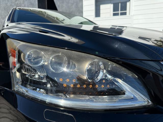 ＬＳ ＬＳ４６０　バージョンＣ　ＢＢＳ２１インチＡＷ　ＷＡＬＤエアロ（Ｆ／Ｓ／Ｒ）　黒革シート　エアサスコントローラー　ブラインドスポットモニター　シートヒーター／エアコン　バックカメラ　電動リアシェード　パワートランク　ＥＴＣ（16枚目）