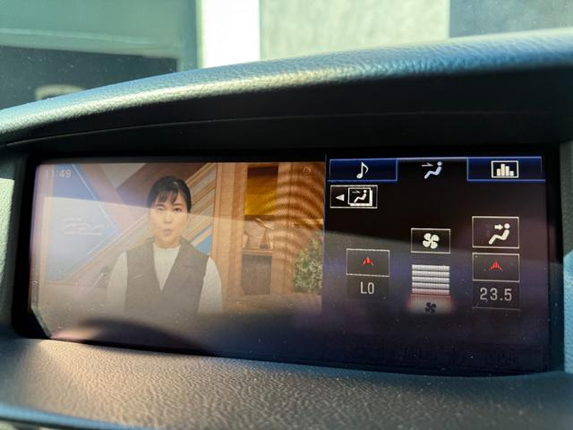 ＬＳ ＬＳ４６０　バージョンＣ　ＢＢＳ２１インチＡＷ　ＷＡＬＤエアロ（Ｆ／Ｓ／Ｒ）　黒革シート　エアサスコントローラー　ブラインドスポットモニター　シートヒーター／エアコン　バックカメラ　電動リアシェード　パワートランク　ＥＴＣ（42枚目）