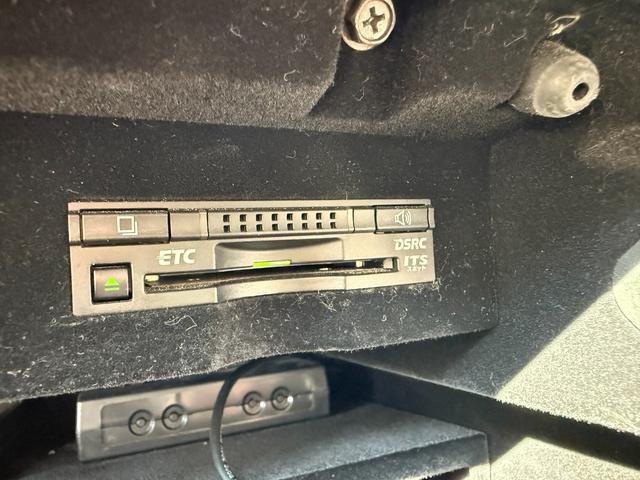 ＬＳ ＬＳ４６０　バージョンＣ　ＢＢＳ２１インチＡＷ　ＷＡＬＤエアロ（Ｆ／Ｓ／Ｒ）　黒革シート　エアサスコントローラー　ブラインドスポットモニター　シートヒーター／エアコン　バックカメラ　電動リアシェード　パワートランク　ＥＴＣ（50枚目）