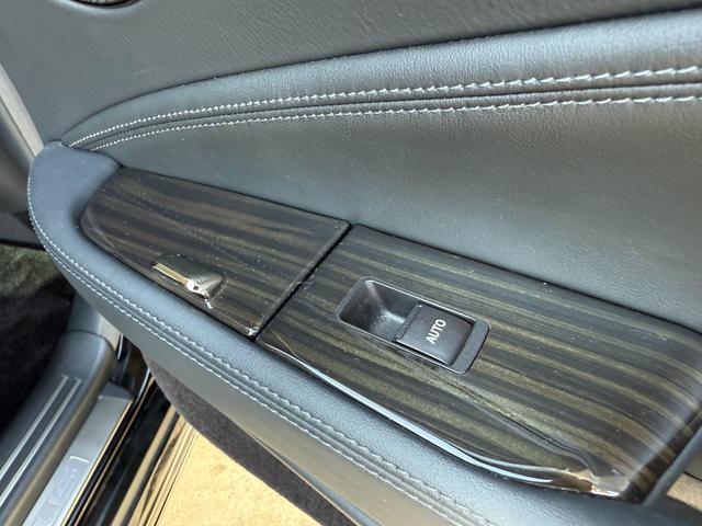 ＬＳ ＬＳ４６０　バージョンＣ　ＢＢＳ２１インチＡＷ　ＷＡＬＤエアロ（Ｆ／Ｓ／Ｒ）　黒革シート　エアサスコントローラー　ブラインドスポットモニター　シートヒーター／エアコン　バックカメラ　電動リアシェード　パワートランク　ＥＴＣ（72枚目）