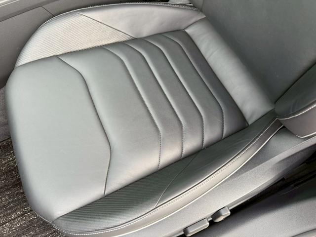 アルテオン ＴＳＩ　４モーション　Ｒラインアドバンス　ナビ　フルセグテレビ　パノラミックビューモニター　ＬＥＤヘッドライト　純正２０インチアルミホイール　アンビエントライト　パワーリアゲート　シートヒーター　ヘッドアップディスプレイ　オールインセーフティ（14枚目）