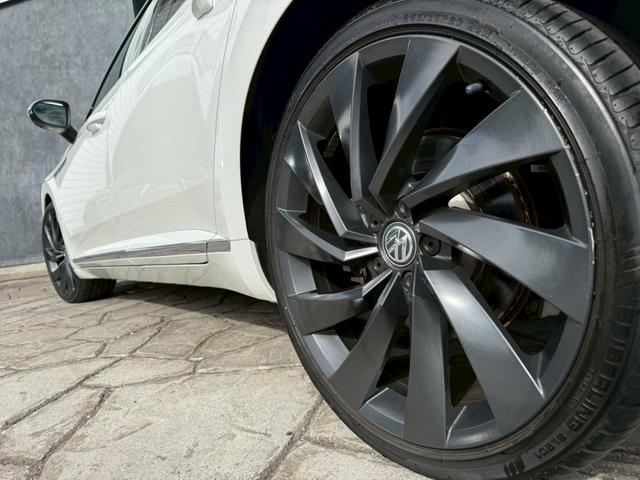 アルテオン ＴＳＩ　４モーション　Ｒラインアドバンス　ナビ　フルセグテレビ　パノラミックビューモニター　ＬＥＤヘッドライト　純正２０インチアルミホイール　アンビエントライト　パワーリアゲート　シートヒーター　ヘッドアップディスプレイ　オールインセーフティ（16枚目）