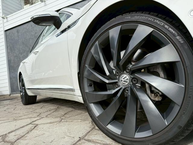 アルテオン ＴＳＩ　４モーション　Ｒラインアドバンス　ナビ　フルセグテレビ　パノラミックビューモニター　ＬＥＤヘッドライト　純正２０インチアルミホイール　アンビエントライト　パワーリアゲート　シートヒーター　ヘッドアップディスプレイ　オールインセーフティ（17枚目）