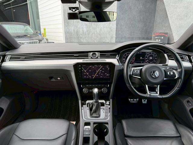 アルテオン ＴＳＩ　４モーション　Ｒラインアドバンス　ナビ　フルセグテレビ　パノラミックビューモニター　ＬＥＤヘッドライト　純正２０インチアルミホイール　アンビエントライト　パワーリアゲート　シートヒーター　ヘッドアップディスプレイ　オールインセーフティ（35枚目）