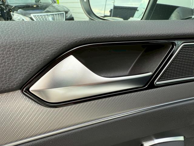 アルテオン ＴＳＩ　４モーション　Ｒラインアドバンス　ナビ　フルセグテレビ　パノラミックビューモニター　ＬＥＤヘッドライト　純正２０インチアルミホイール　アンビエントライト　パワーリアゲート　シートヒーター　ヘッドアップディスプレイ　オールインセーフティ（71枚目）