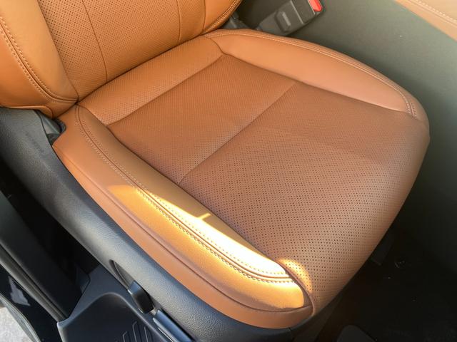 ヴェルファイアハイブリッド Ｚ　プレミア　デジタルインナーミラー　１３．２型有機ＥＬ後席ディスプレイ　１４インチＴコネクトナビ・ＴＶ　パノラミックビューモニター　トヨタチームメイト　茶革シート　ＥＴＣ２．０　ベンチレーション・シートヒーター（50枚目）