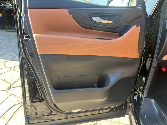 ヴェルファイアハイブリッド Ｚ　プレミア　デジタルインナーミラー　１３．２型有機ＥＬ後席ディスプレイ　１４インチＴコネクトナビ・ＴＶ　パノラミックビューモニター　トヨタチームメイト　茶革シート　ＥＴＣ２．０　ベンチレーション・シートヒーター（52枚目）