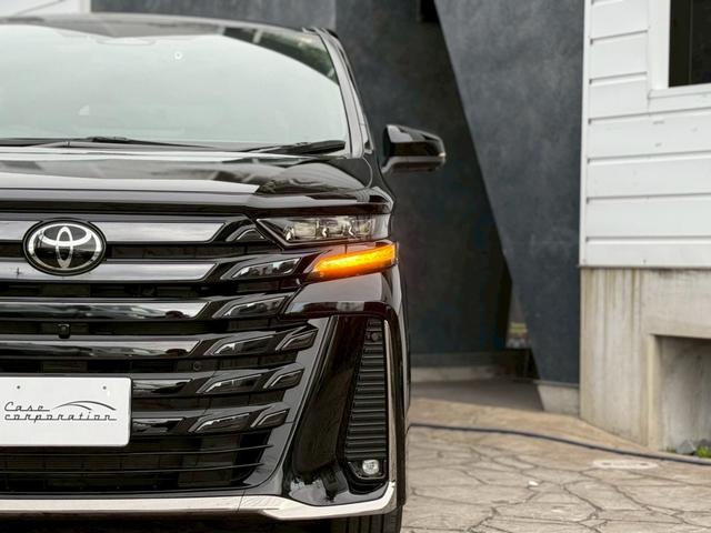 ヴェルファイアハイブリッド Ｚ　プレミア　左右独立ムーンルーフ　ユニバーサルステップ　トヨタチームメイト　純正１４インチナビ　パノラミックビューモニター　ヘッドアップディスプレイ　両側パワースライドドア　純正１９インチＡＷ　ＥＴＣ２．０（12枚目）