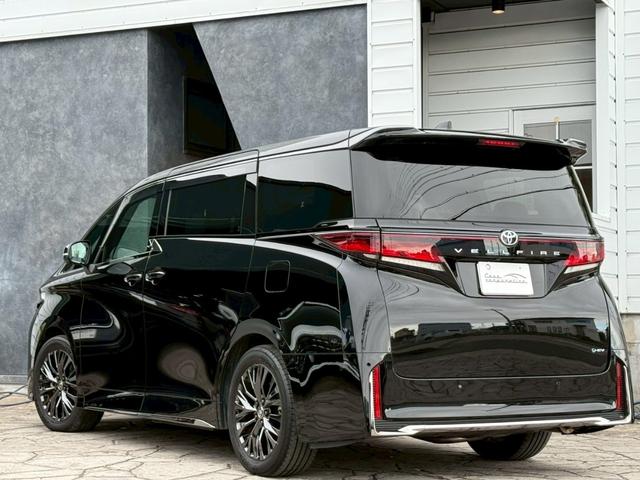 ヴェルファイアハイブリッド Ｚ　プレミア　左右独立ムーンルーフ　ユニバーサルステップ　トヨタチームメイト　純正１４インチナビ　パノラミックビューモニター　ヘッドアップディスプレイ　両側パワースライドドア　純正１９インチＡＷ　ＥＴＣ２．０（20枚目）