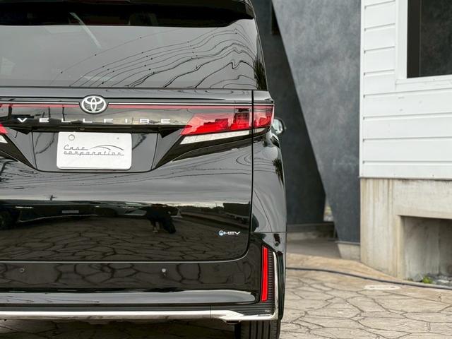 ヴェルファイアハイブリッド Ｚ　プレミア　左右独立ムーンルーフ　ユニバーサルステップ　トヨタチームメイト　純正１４インチナビ　パノラミックビューモニター　ヘッドアップディスプレイ　両側パワースライドドア　純正１９インチＡＷ　ＥＴＣ２．０（23枚目）