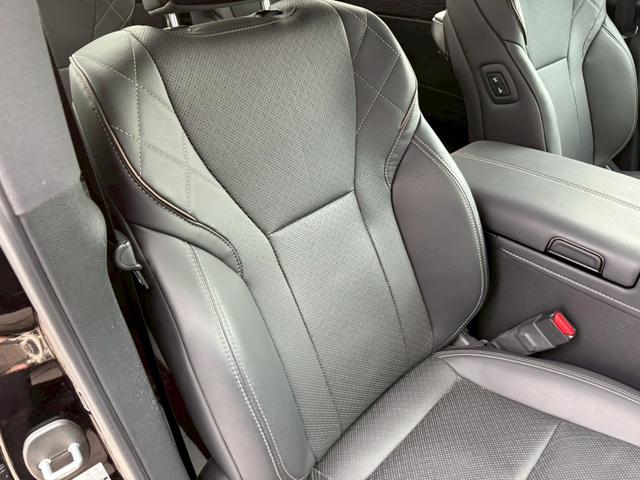 ヴェルファイアハイブリッド Ｚ　プレミア　左右独立ムーンルーフ　ユニバーサルステップ　トヨタチームメイト　純正１４インチナビ　パノラミックビューモニター　ヘッドアップディスプレイ　両側パワースライドドア　純正１９インチＡＷ　ＥＴＣ２．０（47枚目）