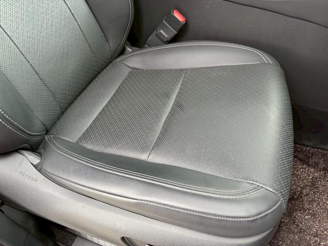 ヴェルファイアハイブリッド Ｚ　プレミア　左右独立ムーンルーフ　ユニバーサルステップ　トヨタチームメイト　純正１４インチナビ　パノラミックビューモニター　ヘッドアップディスプレイ　両側パワースライドドア　純正１９インチＡＷ　ＥＴＣ２．０（50枚目）