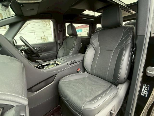 ヴェルファイアハイブリッド Ｚ　プレミア　左右独立ムーンルーフ　ユニバーサルステップ　トヨタチームメイト　純正１４インチナビ　パノラミックビューモニター　ヘッドアップディスプレイ　両側パワースライドドア　純正１９インチＡＷ　ＥＴＣ２．０（52枚目）