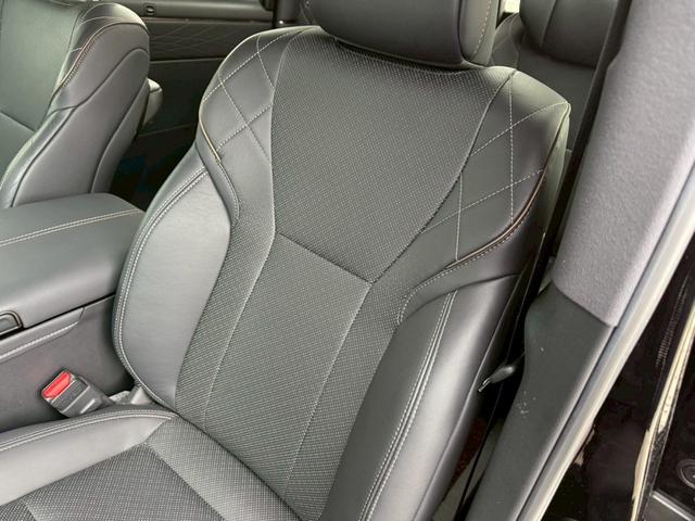 ヴェルファイアハイブリッド Ｚ　プレミア　左右独立ムーンルーフ　ユニバーサルステップ　トヨタチームメイト　純正１４インチナビ　パノラミックビューモニター　ヘッドアップディスプレイ　両側パワースライドドア　純正１９インチＡＷ　ＥＴＣ２．０（56枚目）