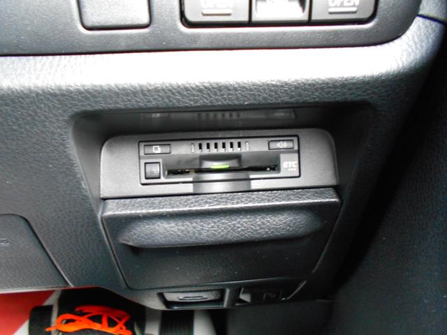 G 4WD フルセグ メモリーナビ DVD再生 ミュージックプレイヤー接続可 バックカメラ 衝突被害軽減システム ETC 両側電動スライド LEDヘッドランプ 乗車定員7人 3列シート ワンオーナー(40枚目)