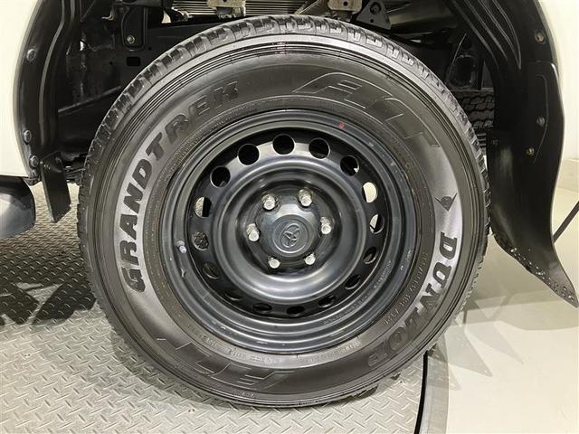 ハイラックス Ｘ　４Ｘ４　助手席エアバッグ　カーテンエアバッグ　エアコン　ＡＢＳ　ナビＴＶ　ＥＴＣ車載器　ミュージックプレイヤー接続可　パワーステアリング　ワンオーナー　パワーウィンドウ　Ｂカメラ　メモリーナビ　ＬＥＤ（8枚目）