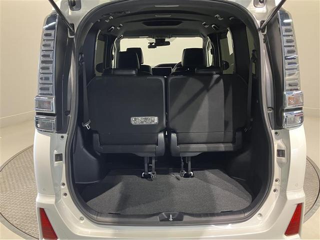 ヴォクシー ＺＳ　煌ＩＩＩ　プリクラッシュ　スマートキ　横滑り防止装置　ナビＴＶ　アルミ　三列シート　ＷＡＣ　オートエアコン　キーレス　ＥＴＣ装備　パワステ　メモリナビ　クルコン　ＬＥＤヘッドライト　ＡＢＳ　ＡＵＸ　１オーナー車（12枚目）