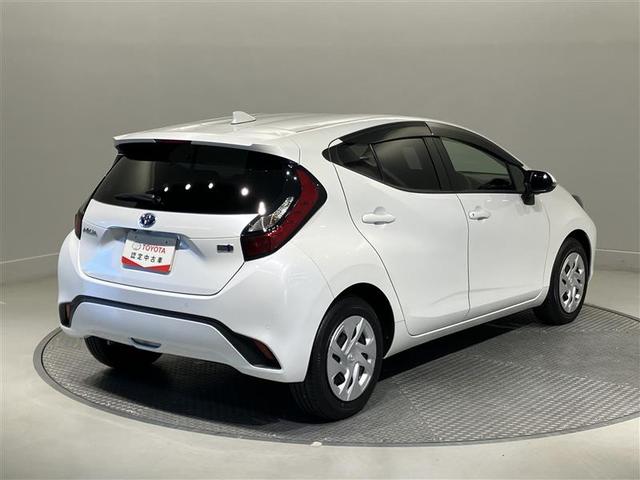 アクア Ｘ　踏み間違い防止　イモビ　ナビ＆ＴＶ　ドライブレコーダー　フルセグ　ＬＥＤヘッドライト　スマートキー　横滑り防止機能　キーレスエントリー　オートクルーズ　オートエアコン　元試乗車　ＥＴＣ　ＡＢＳ（4枚目）