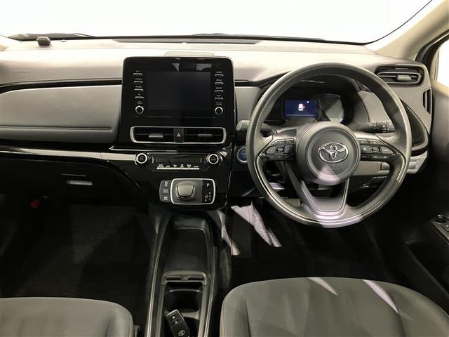 アクア X 踏み間違い防止 100V イモビ ナビ LEDヘッドライト スマートキー 横滑り防止機能 キーレスエントリー オートクルーズ オートエアコン 元試乗車 ETC カーテンエアバッグ DVD再生 ABS(5枚目)