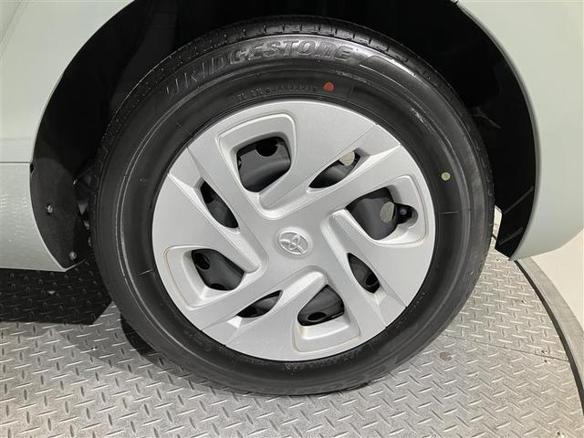 アクア X 踏み間違い防止 100V イモビ ナビ LEDヘッドライト スマートキー 横滑り防止機能 キーレスエントリー オートクルーズ オートエアコン 元試乗車 ETC カーテンエアバッグ DVD再生 ABS(8枚目)