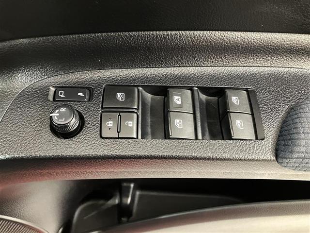 シエンタ G ナビ・TV スマートキープッシュスタート 1オ-ナ- リアカメラ ワンセグテレビ フルオートエアコン パワーウィンド ETC 運転席エアバック パワステ キーフリーシステム ABS 3列 両側自動D(31枚目)