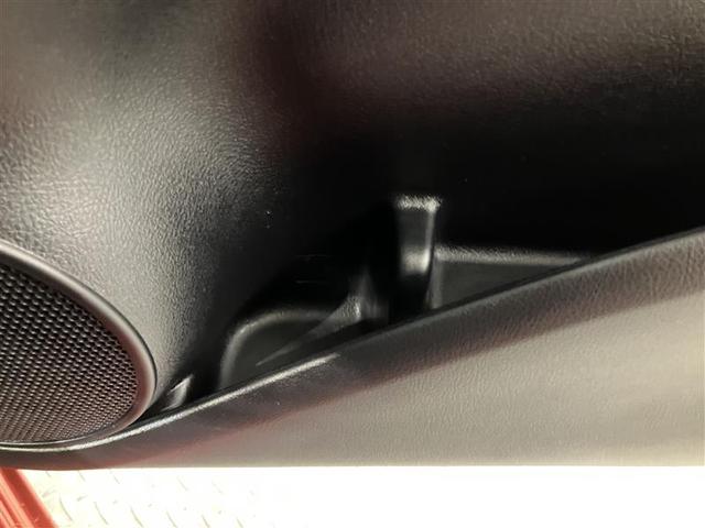 シエンタ G ナビ・TV スマートキープッシュスタート 1オ-ナ- リアカメラ ワンセグテレビ フルオートエアコン パワーウィンド ETC 運転席エアバック パワステ キーフリーシステム ABS 3列 両側自動D(32枚目)