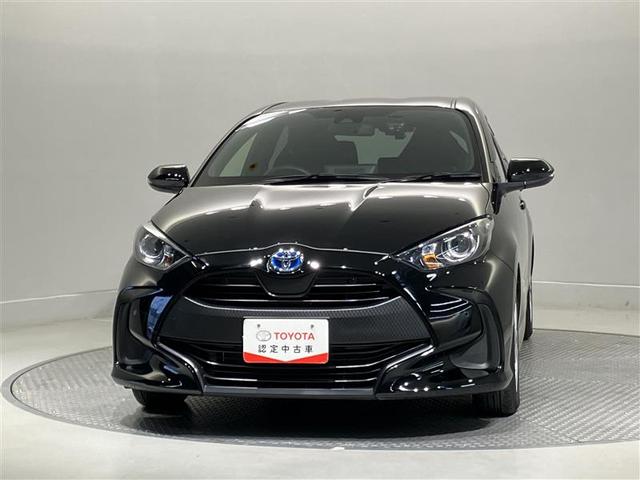 ヤリス ハイブリッドＧ　ＬＥＤライト　フルセグＴＶ　サイドエアバッグ　スマートキ　Ｂモニター　ＥＴＣ車載器　横滑り防止装置　クルコン　パワステ　メモリーナビゲーション　キーフリー　オートエアコン　ナビ＆ＴＶ　ＤＶＤ　ＡＢＳ（2枚目）