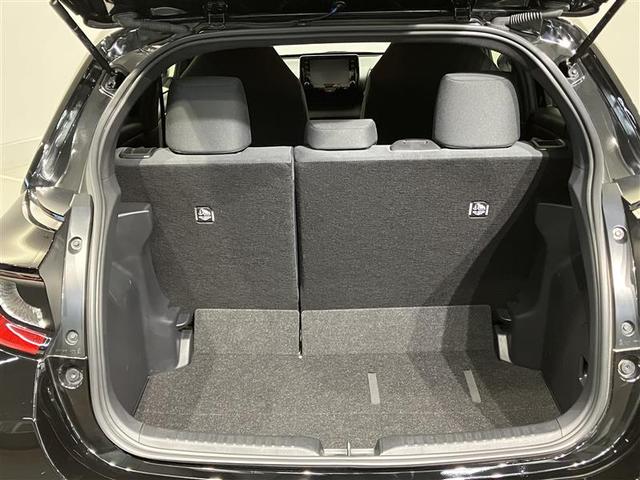 ヤリス ハイブリッドＧ　ＬＥＤライト　フルセグＴＶ　サイドエアバッグ　スマートキ　Ｂモニター　ＥＴＣ車載器　横滑り防止装置　クルコン　パワステ　メモリーナビゲーション　キーフリー　オートエアコン　ナビ＆ＴＶ　ＤＶＤ　ＡＢＳ（11枚目）