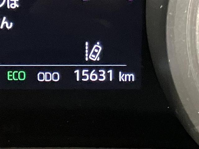 ヤリス ハイブリッドＧ　ＬＥＤライト　フルセグＴＶ　サイドエアバッグ　スマートキ　Ｂモニター　ＥＴＣ車載器　横滑り防止装置　クルコン　パワステ　メモリーナビゲーション　キーフリー　オートエアコン　ナビ＆ＴＶ　ＤＶＤ　ＡＢＳ（12枚目）