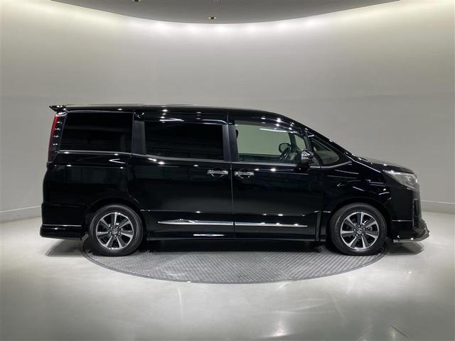 ノア Ｓｉ　ダブルバイビーＩＩＩ　バックＭ　両側オートスライドドア　イモビライザー　プリクラッシュＳ　ＬＥＤヘッドライト　リアエアコン　キーレス　エアバッグ　オートエアコン　デュアルエアバック　１オーナー　アルミホイール　ＡＢＳ（3枚目）