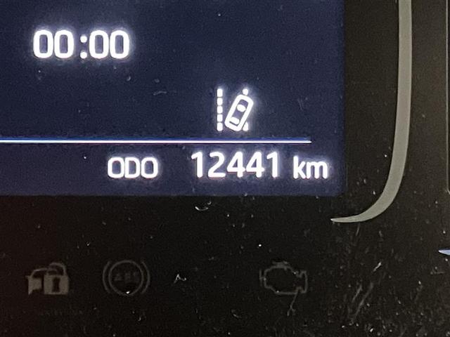 アクア ＧＲスポーツ　スマートキー＆プッシュスタート　ＬＥＤライト　衝突軽減ブレーキ　地デジ　ワンオーナー車　クルコン　メモリナビ　横滑り防止装置　オートエアコン　キーレス　ＥＴＣ　アルミホイール　Ｗエアバッグ　ＡＢＳ（12枚目）