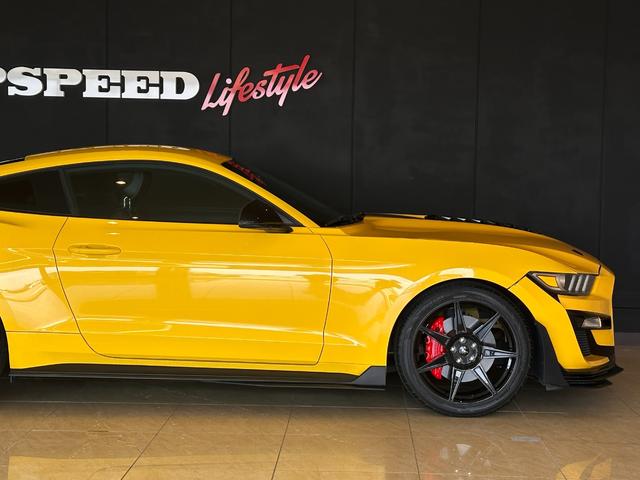 マスタング ５０イヤーズ　エディション　ＧＴ５００　ＳＨＥＬＢＹ　ＳＴＹＬＥ　限定３５０台　トリプルイエロー　ベンチレーション　シートヒーター　バックカメラ　ディスプレイオーディオ　ブラックストライプ　ＥＴＣ　ドライブレコーダー（54枚目）