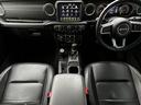 サハラ　ワンオーナー車輌　レザーシート　シートヒーター・シートベンチレーション　純正１８インチホイール　８．４インチＵ－ＣＯＮＮＥＣＴナビ　アップルカープレイ　ＡＬＰＩＮＥオーディオ　　ステアリングヒーター（13枚目）