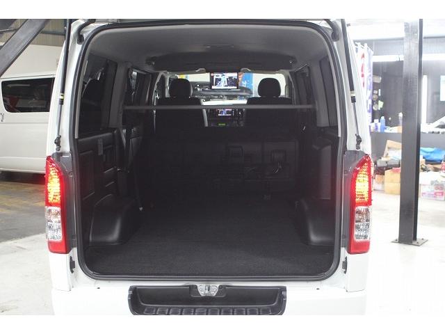 スーパーGL ダークプライム 両側電動スライドx黒革調シ-トカバ-xESSEXスポイラ-xESSEX17AWx2インチロ-ダウンxLEDヘッドxLEDフォグxスマ-トキ-xナビTVxフリップダウンモニタ-xバックカメラxETC(34枚目)