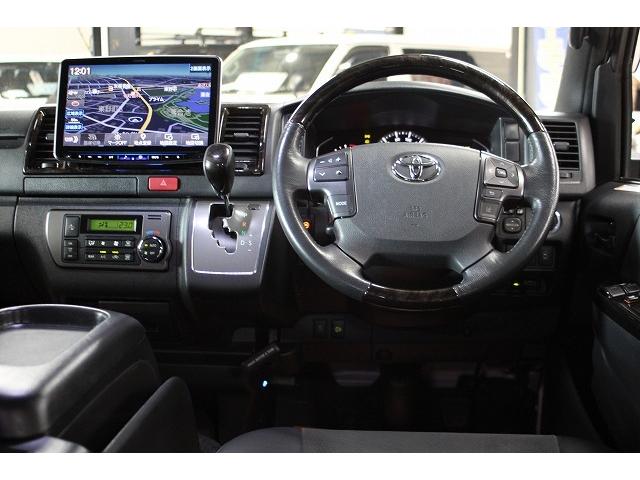 ハイエースバン スーパーGL ダークプライムII 6型x4WDxセ-フティセンスxインテリジェントクリアランスソナーxTRDスポイラーxTRD15AWxアルパイン11インチナビxパノラミックビューモニタxデジタルインナーミラーxハーフレザーx両側電動(3枚目)