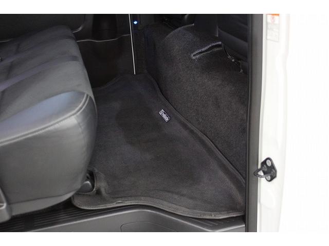 ハイエースバン スーパーGL ダークプライムII 6型x4WDxセ-フティセンスxインテリジェントクリアランスソナーxTRDスポイラーxTRD15AWxアルパイン11インチナビxパノラミックビューモニタxデジタルインナーミラーxハーフレザーx両側電動(33枚目)