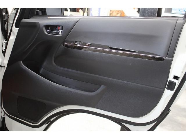 ハイエースバン スーパーGL ダークプライムII 6型x4WDxセ-フティセンスxインテリジェントクリアランスソナーxTRDスポイラーxTRD15AWxアルパイン11インチナビxパノラミックビューモニタxデジタルインナーミラーxハーフレザーx両側電動(35枚目)