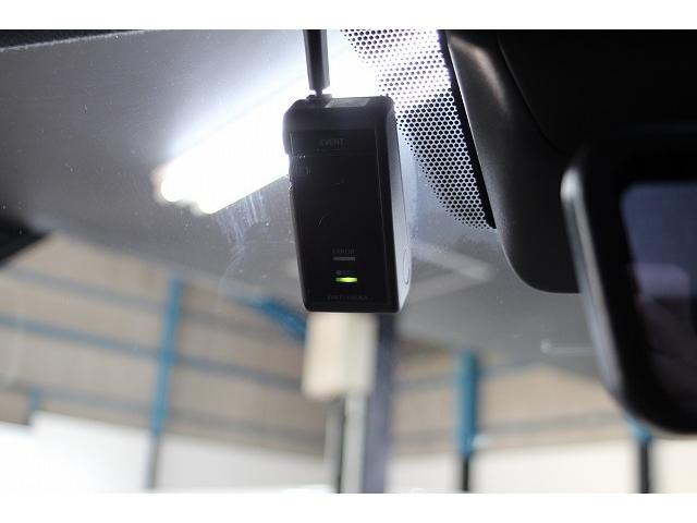 ハイエースバン スーパーＧＬ　ダークプライムＩＩ　７型ｘ４ＷＤｘセ－フティセンスｘインテリジェントクリアランスソナーｘモデリスタエアロｘ純正１５ＡＷｘアルパイン１１インチナビｘパノラミックビューモニタｘデジタルインナーミラーｘハーフレザーｘ両側電動（10枚目）