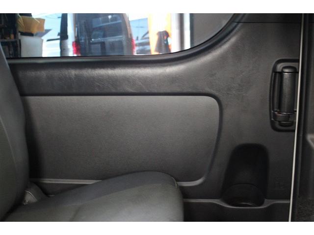 ハイエースバン スーパーＧＬ　ダークプライムＩＩ　７型ｘ４ＷＤｘセ－フティセンスｘインテリジェントクリアランスソナーｘモデリスタエアロｘ純正１５ＡＷｘアルパイン１１インチナビｘパノラミックビューモニタｘデジタルインナーミラーｘハーフレザーｘ両側電動（39枚目）